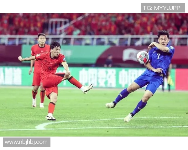 中国国足队长的责任与挑战：引领球队走向辉煌的征程与梦想