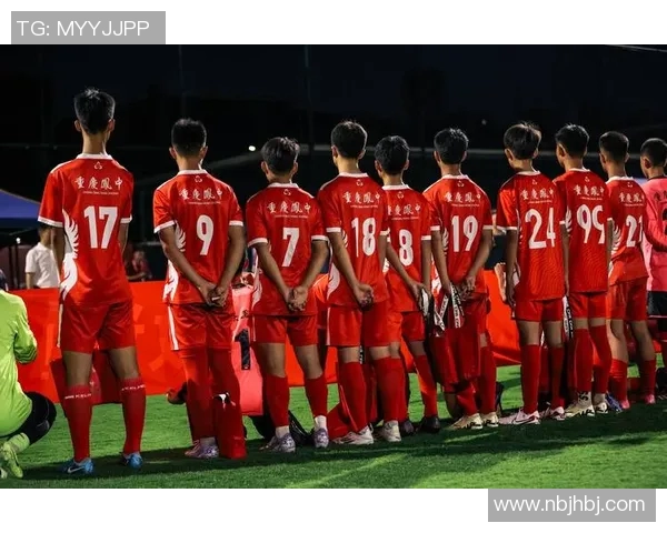 免费足球赛事直播应用推荐让你随时随地观看精彩比赛不再错过每一个进球瞬间